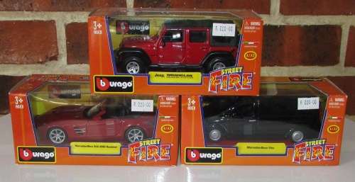Bburago - 1:32 Trio of Models