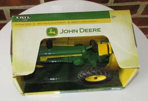 ERTL - 1:16 530 John Deere Tractor