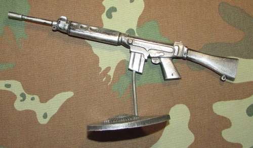 SAP - Metal Rifle on Stand ( Rifle Measures 25CM in Length )