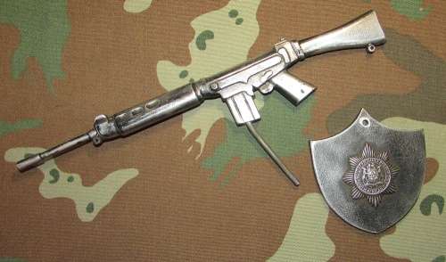 SAP - Metal Rifle on Stand ( Rifle Measures 25CM in Length )