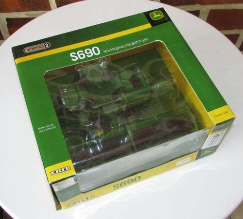 ERTL - 1:64 S690 Combine ( John Deere )