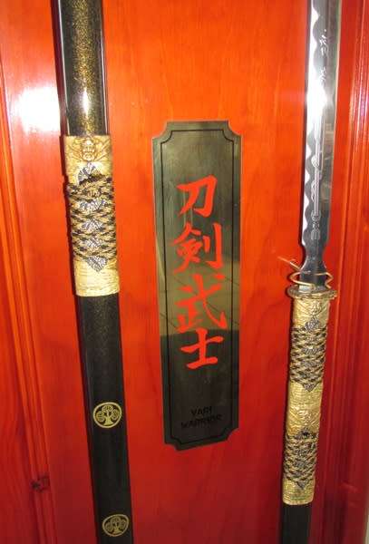 2004 Mike Kinsley - Limited Edition of 100 Tha Yari Collectors Pieces