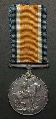 Full Size World War 1 War Medal ( Silver ) : 4-1867 Pte.F.Stoker. North.D Fus.