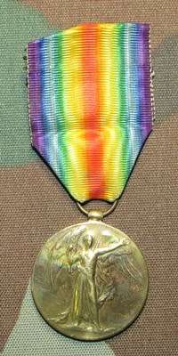 Full Size WW1 Victory Medal : DVR H.P.Robertson E.AFR.M.T.C