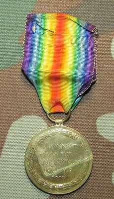 Full Size WW1 Victory Medal : DVR H.P.Robertson E.AFR.M.T.C
