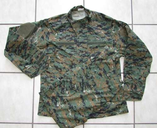 US Navy Digital Camo Set ( Top Condition )