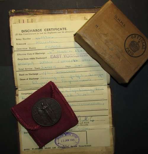 Full Size World War Two Efficiency Group of 5: 4609964 W.C.CL III.F.Helliwell 2-6-D.W.R ( Extras )
