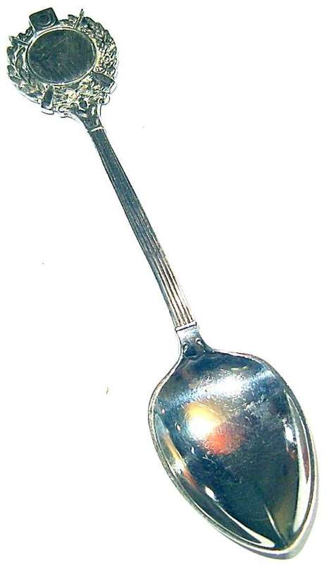 Sterling Silver Hallmarked Spoon in Excellent Condition " Shooting Prize "
