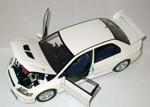 1:18 Scale - Auto Art Lancer Evolution - Boxed