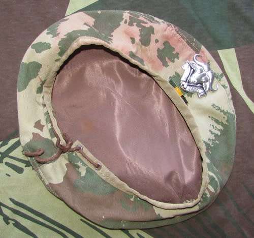 SADF - 32 Battalion Camo Beret ( Complete )