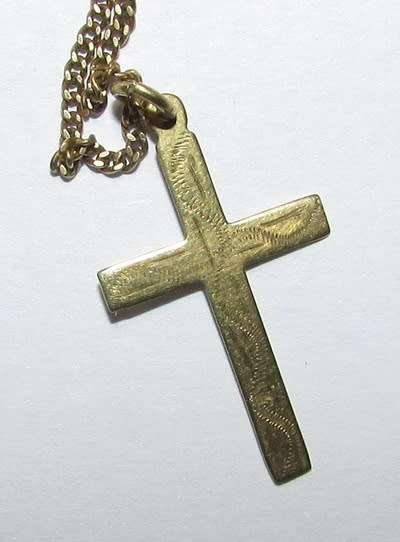 Very Nice Ladies's 9CT Gold Necklace with Cross ( 3 Grams ) Chain Lenght 56CM
