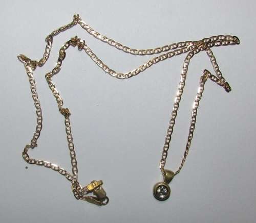 Very Nice Ladies's 9CT Gold Necklace with 0.27CT Diamond