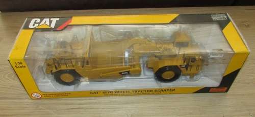 CAT - 1:50 657G Wheel Tractor Scraper ( Retail R2500.00 )