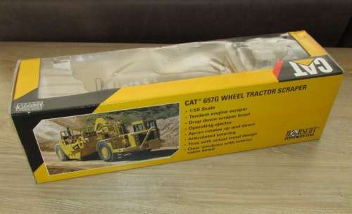 CAT - 1:50 657G Wheel Tractor Scraper ( Retail R2500.00 )