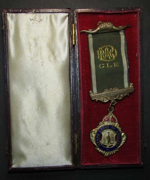 Grand Lodge of Engeland Medal ( Masonic ) Boxed and Named