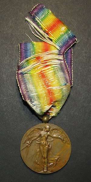 Full Size World War 1 Commemorative Victory Medal ( Belgian )