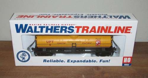 Walthers Trainlone HO Scale up Union Pacific Tank Car Fuel Tender