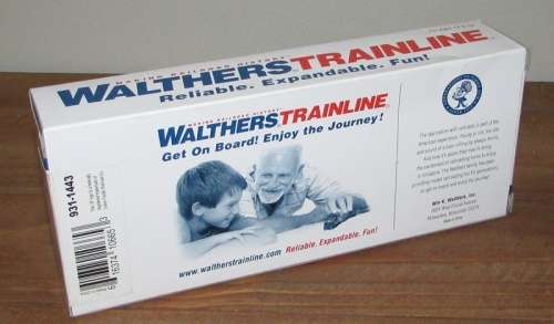 Walthers Trainlone HO Scale up Union Pacific Tank Car Fuel Tender
