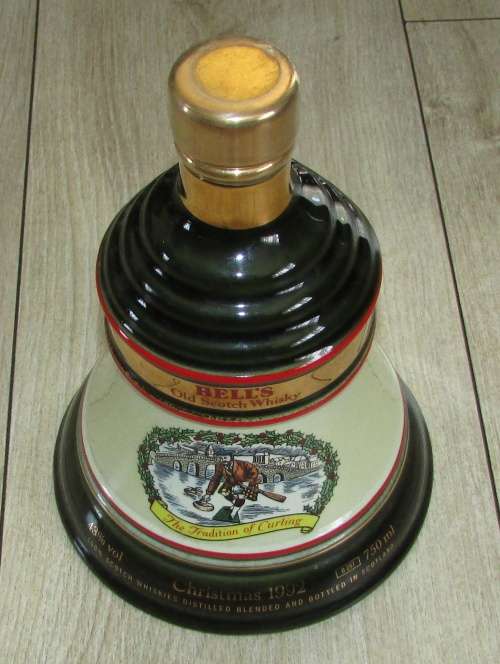Sealed Bells " Christmas " 1992 Decanter