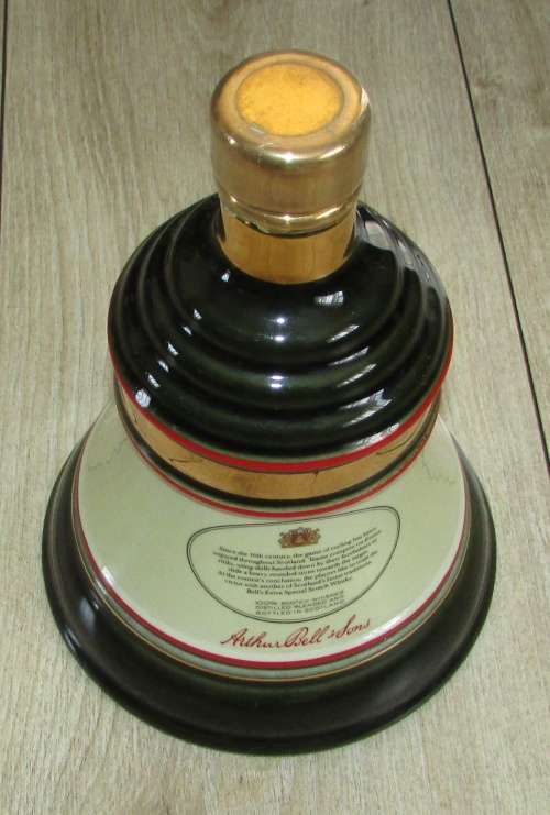 Sealed Bells " Christmas " 1992 Decanter