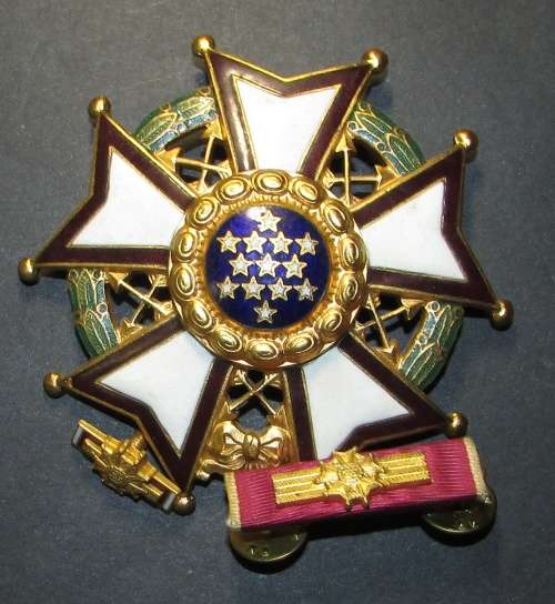 United States  - Full Size Legion of Merit Chief Commander Breast Star