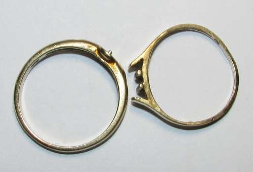 Ladie's 9CT Gold Rings ( Stones Removed ) Total Weight 2.9 Grams