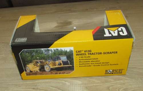 CAT - 1:50 613G Wheel Tractor Scraper ( Retail R1400.00 )