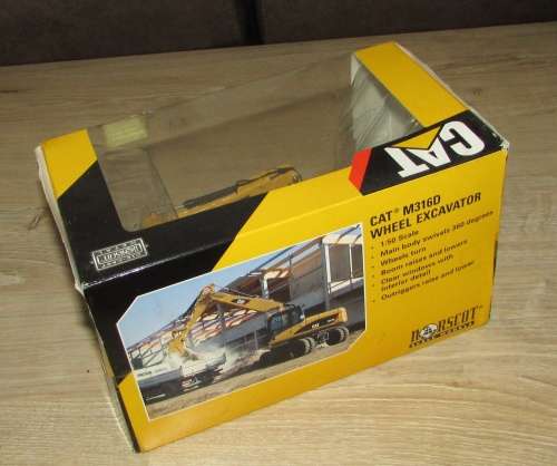 CAT - 1:50 M316D Wheel Excavator ( Retail R1100.00 )