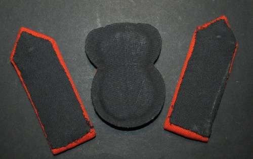 Officers Cap Badge/Gorget Pair - Top Condition
