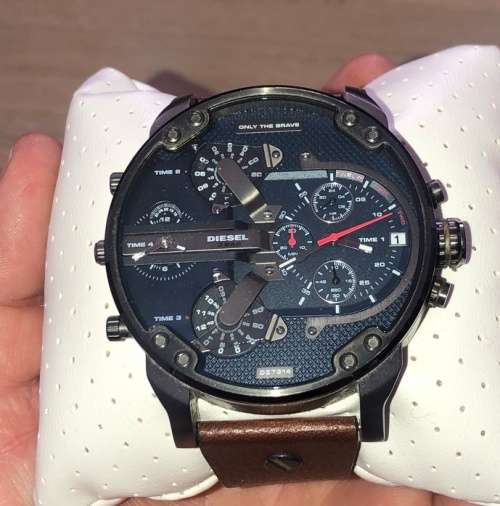 New Boxed - Diesel Men`s Watch - Mr Daddy 2.0 Collection ( DZ7314 )
