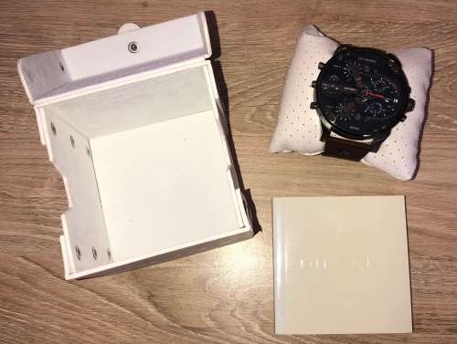 New Boxed - Diesel Men`s Watch - Mr Daddy 2.0 Collection ( DZ7314 )