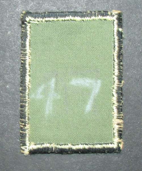 Rhodesia - 1 Armoured Car Regiment Camo Cap Badge
