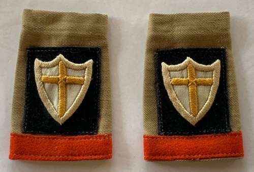 World War Two - 8th Army Slip on Ranks ( Near MINT Condition )