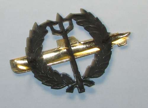 SADF - SA Navy Submariners Bi-Metal Breast Badge