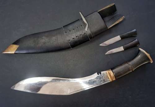 Nepal - Stunning Gurkha Kukri Complete Set - Excellent Condition