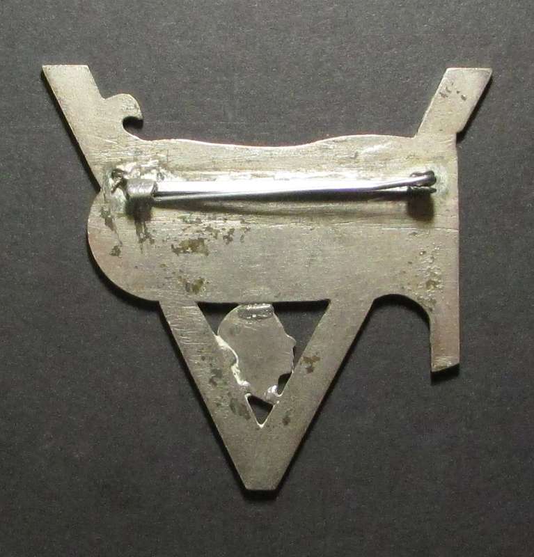 Large King George VI Victory Badge