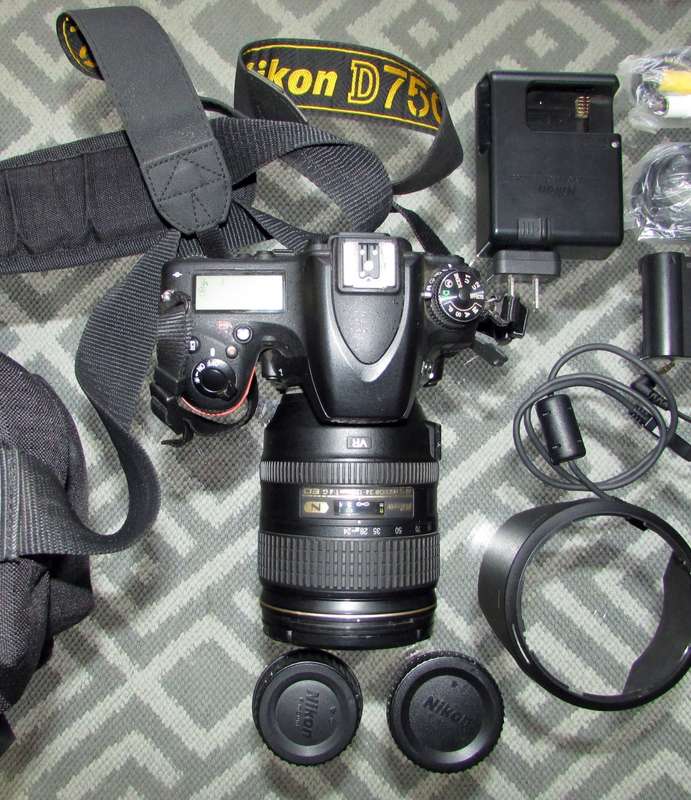 Nikon D750 DSLR Camera with 24-120mm VRII Lens - Shutter Count 22000