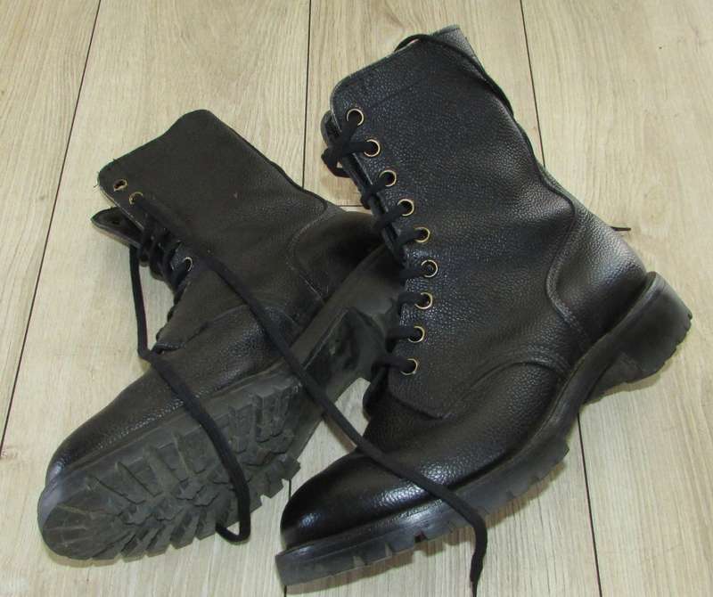 SADF/SAAF - Air Force Leather Black Boots - Size 9 ( Top Condition )