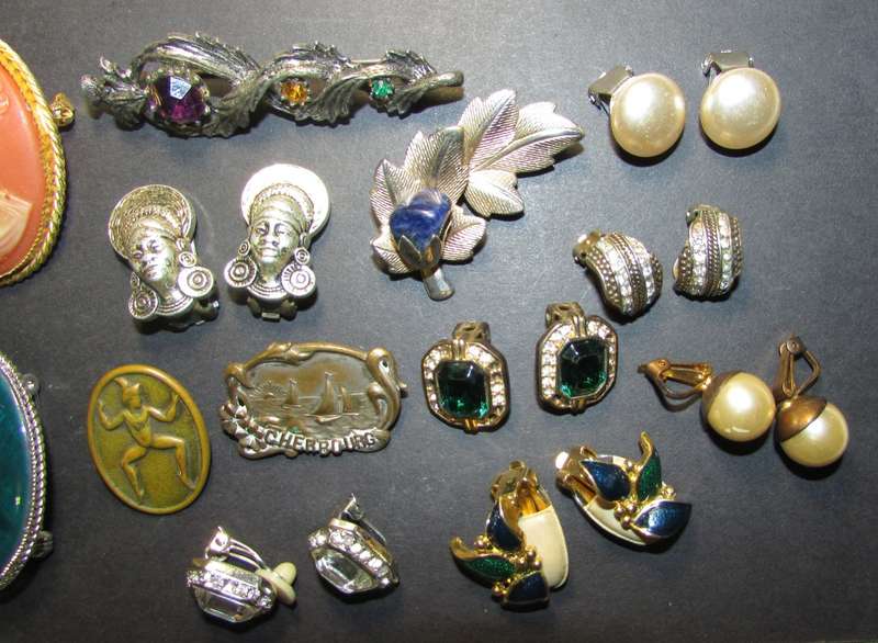 Collection of Costume Jewellery - Please see Images