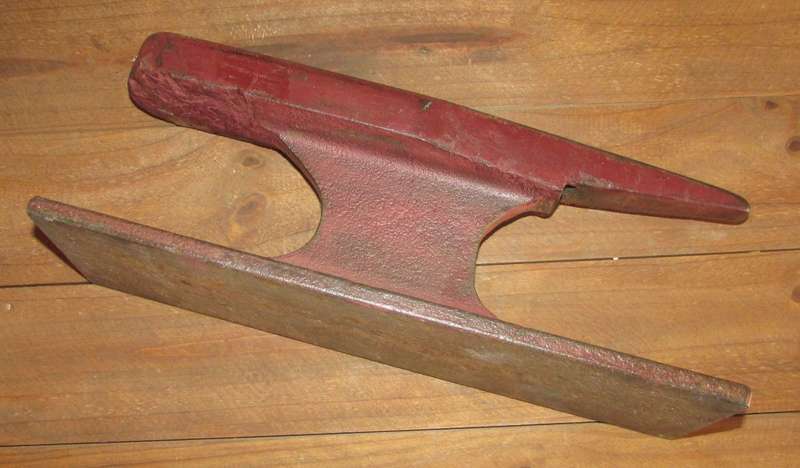 Medium Sized Metal Anvil ( Made from Railway Tracks )