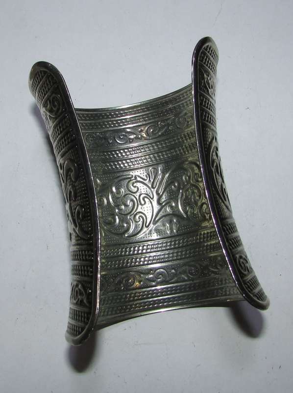 Cosutume Jewellery Item - Bangle