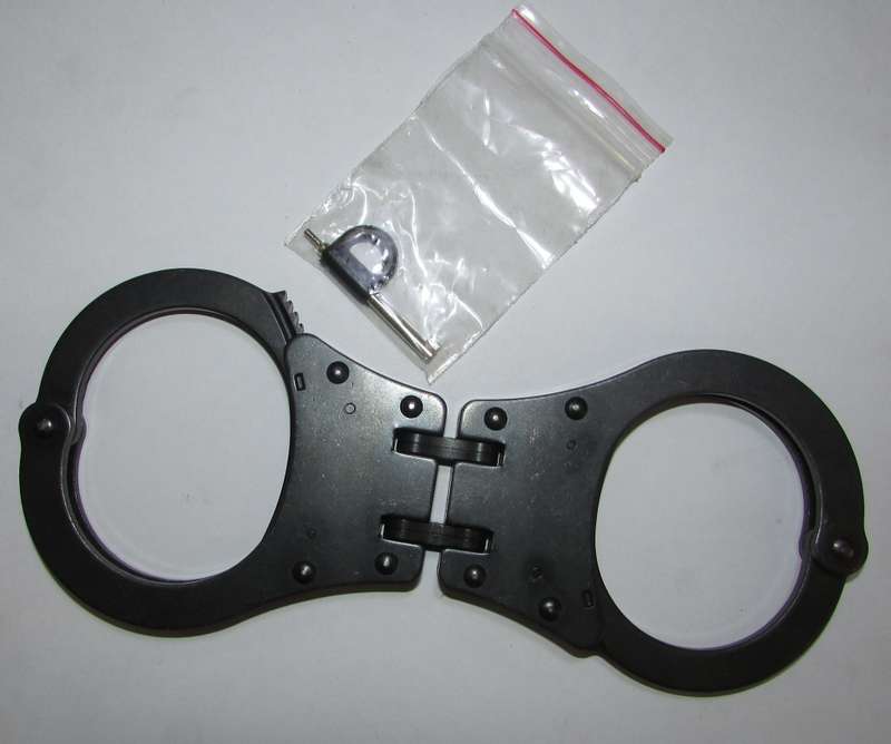 SA Handcuffs with Key