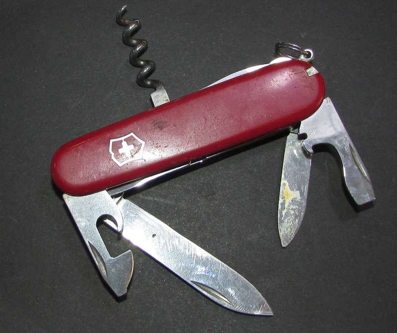Swiss Army Style - Multitool Pocket Knife