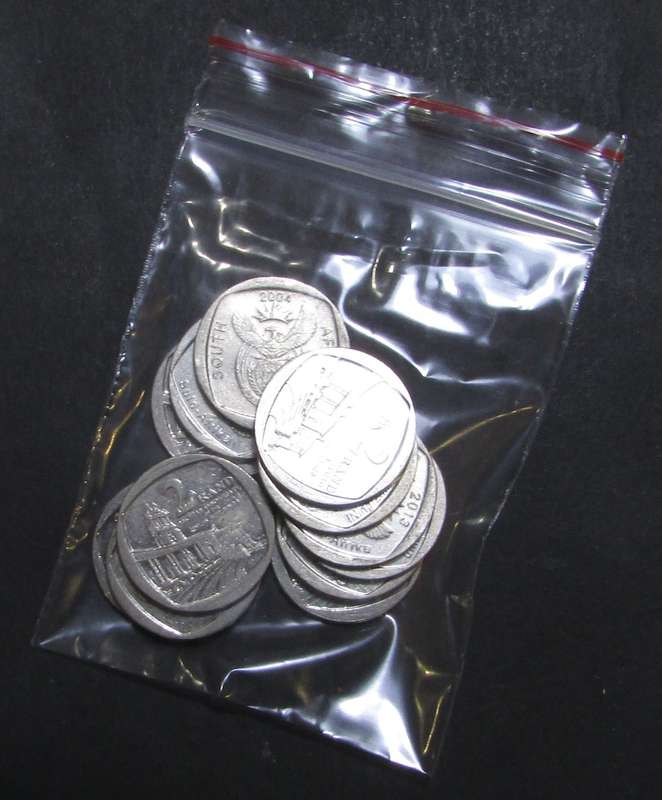 Lot of 12 Circulated 2014 Two Rand Coins - Union Buildings