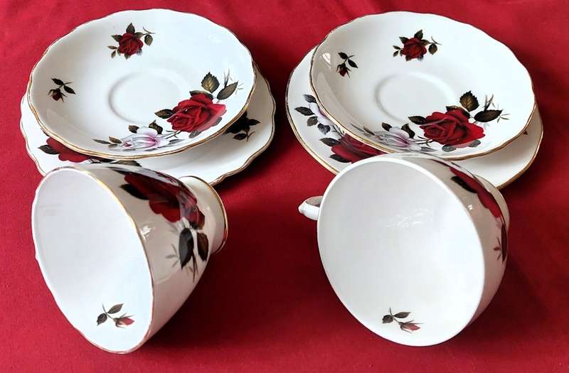 Vintage Colclough Ridgway Bone China Tea Set - Amoretta Pattern no.  7906  Floral Rose. 28pcs.