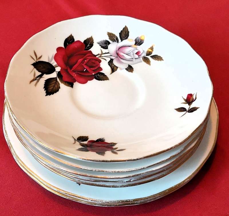 Vintage Colclough Ridgway Bone China Tea Set - Amoretta Pattern no.  7906  Floral Rose. 28pcs.