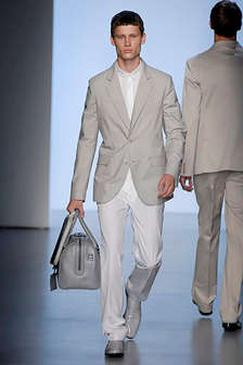 NEW WHITE PANTS SIZE MEDIUM