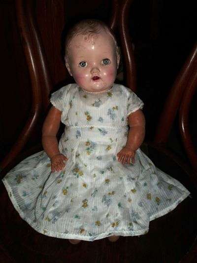 **Lovely Composition doll**
