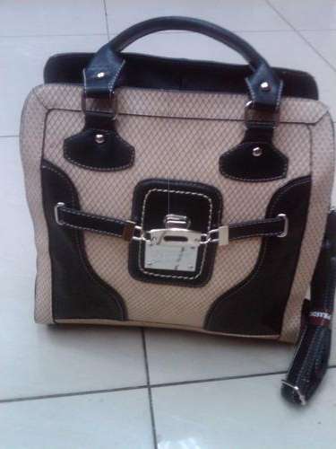 GUESS HANDBAG
