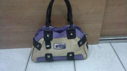 STUNNING GUESS HANDBAG